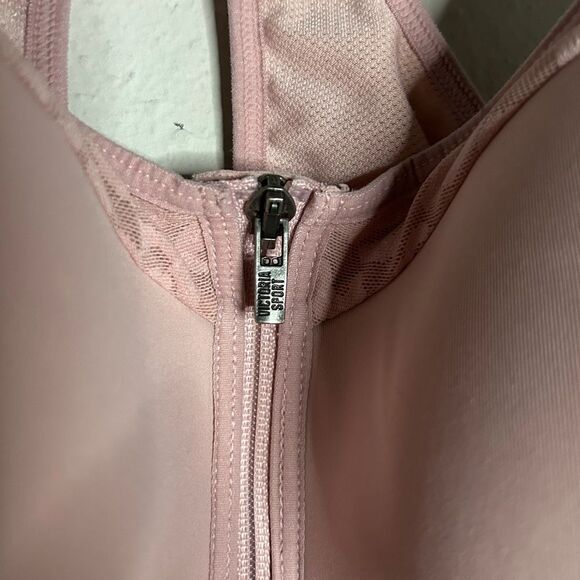 Victoria Secret Sport Incredible Lightweight Max Front Close Sports Bra - Picture 5 of 12